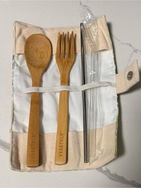 YesStyle Natural Bamboo Cutlery Set with Stainless Straw - Beige Case 5 pcs